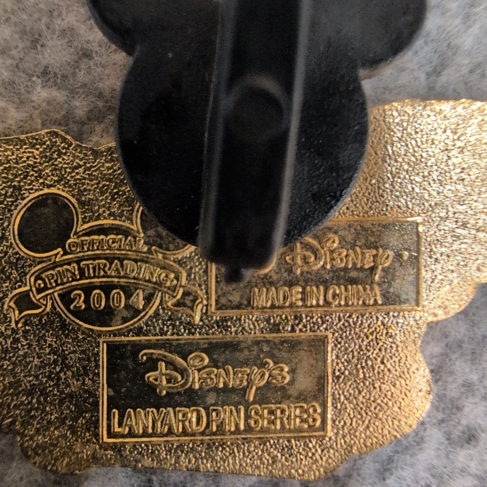 Disney Donald Duck Graffiti Logo 2004 Lanyard Pin Series Official Pin Trading - Picture 4 of 4